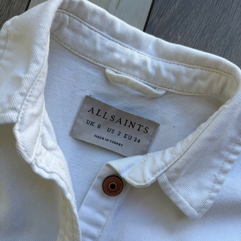 ALLSAINTS Sol Cropped Shirt Jacket in White - Picture 2 of 7